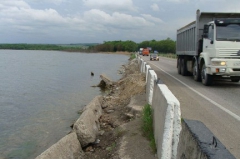 Дорожники готовятся спасать трассу М-29 от затопления